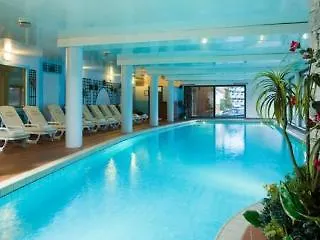 Carlina Hotel 3*