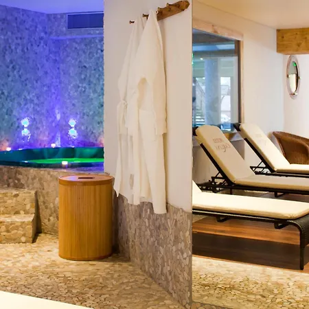 Otel Carlina 3*