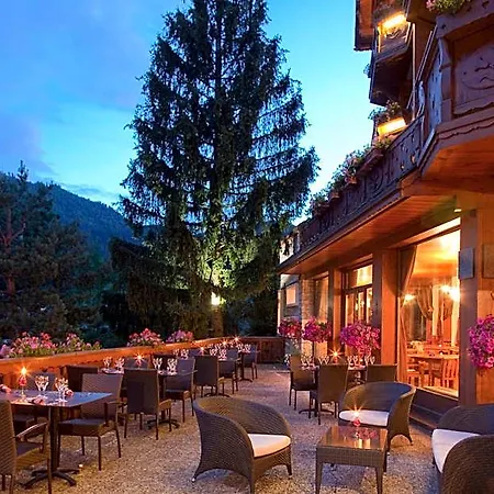 Carlina Hotel 3*