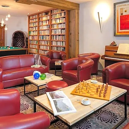 Carlina Hotel 3*